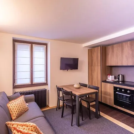 Joivy Warm Flat For 4, With Parking In * Курмайор