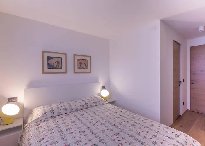 Joivy Warm Flat For 4, With Parking In * קורמאיור